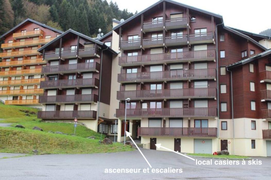 Au Pied Des Pistes B48, Chaleureux Studio 4 Pers, Balcon Plein Sud, Draps Non Compris Saint-Jean-dʼAulps Екстериор снимка